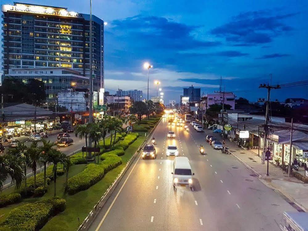 Pc Place Pattaya Eksteriør billede